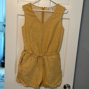 Amazon Essentials Romper Size 2